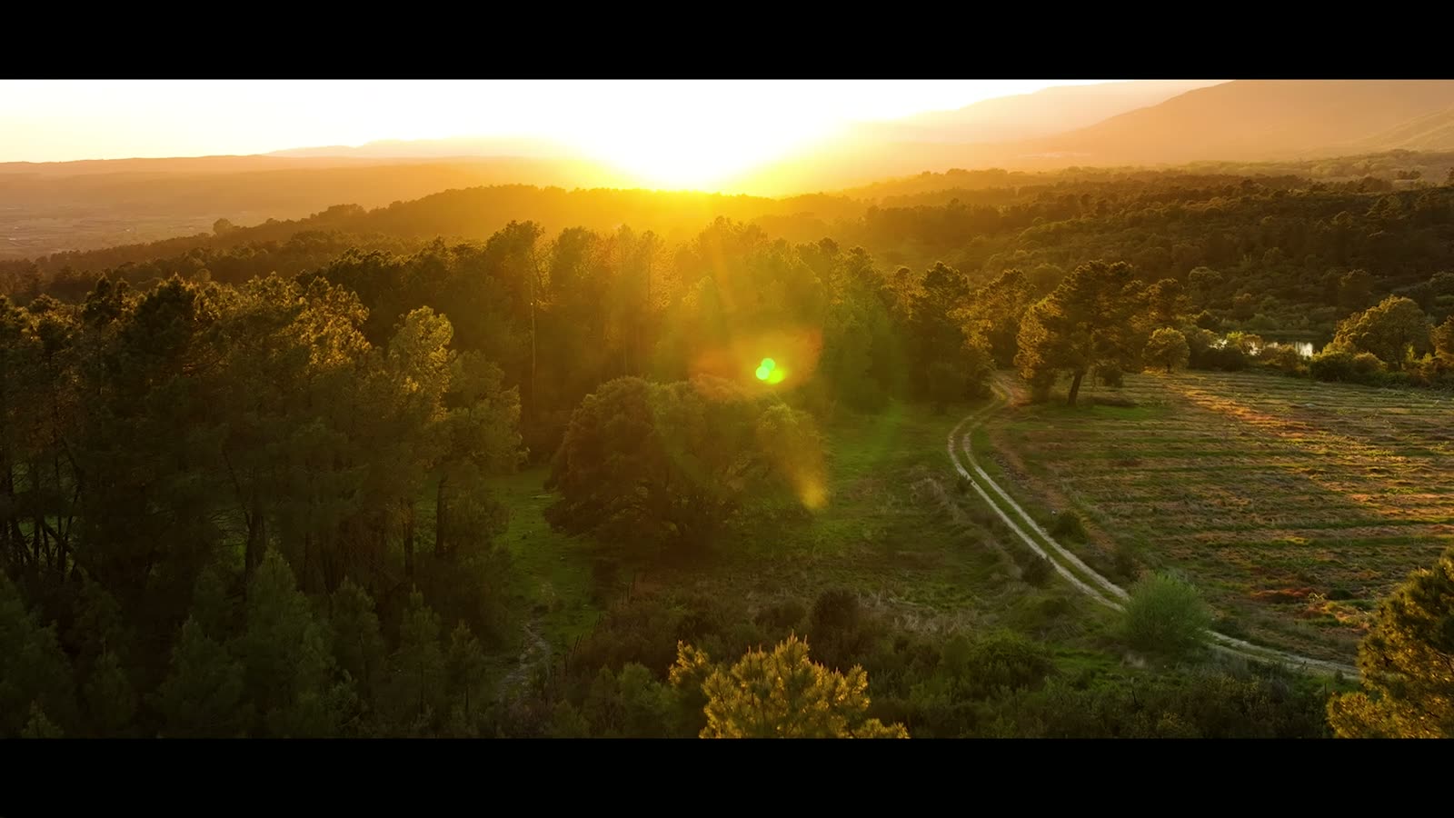 Amanecer sobre el valle de La Vera